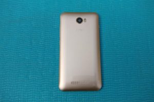 Intex Cloud Q11 4G Rear 750x500 300x200 - Intex-Cloud-Q11-4G-Rear-750x500.jpg
