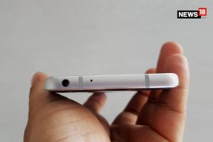 LG G6 review 300x200 - LG-G6-review.jpg