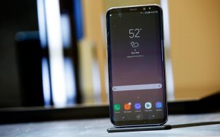 Samsung Galaxy S8 Plus price and specification1 2 320x200 - Samsung is The No. 1 Smartphone Brand Globally With 22.8 pc Market Share