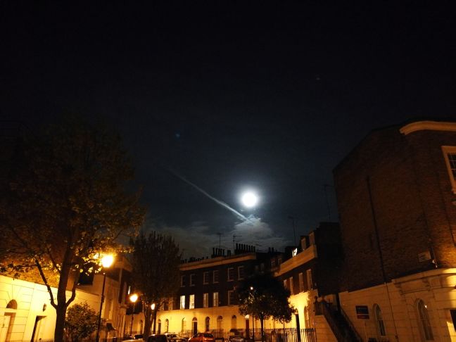 nightscene w648px - Huawei P10 Plus: The bigger brother is the real contender