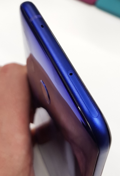 htc u11 blue2 - HTC’s 2017 flagship U11 woos audiophiles and bundles Alexa