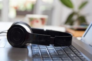 digital music file management 100726382 large 300x200 - digital-music-file-management-100726382-large.jpg