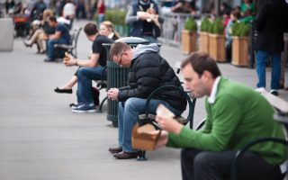 wireless 66 100000283 large 1 320x200 - The mobile tipping point: Nearly half of consumers buy using smartphones