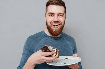 eating cake - FCC commish gobbles Verizon’s phone-locking BS, says it tastes great