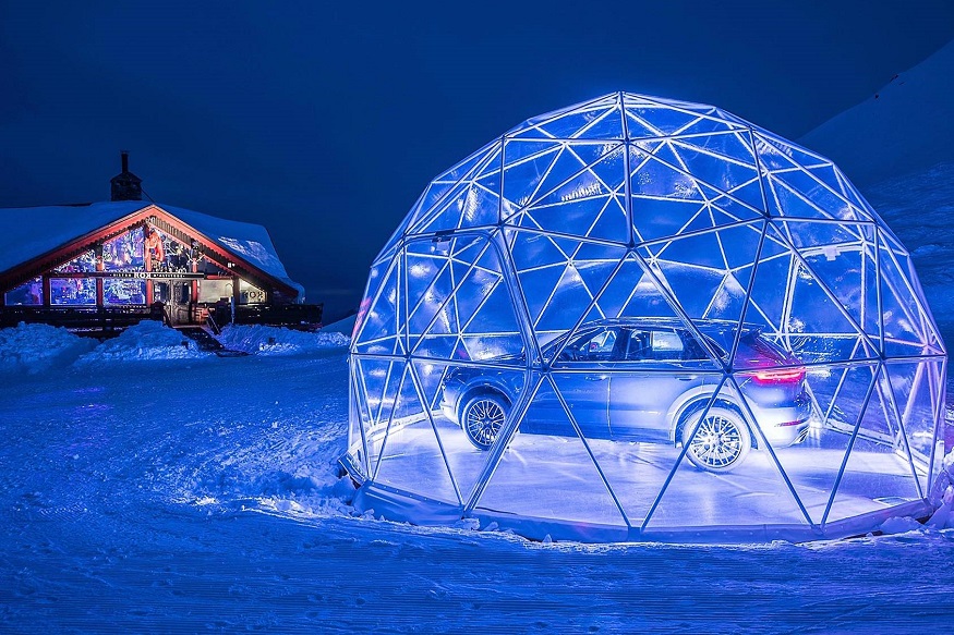 Porsche Cayenne Pop Up Store in French Alps. (Images: Porsche)